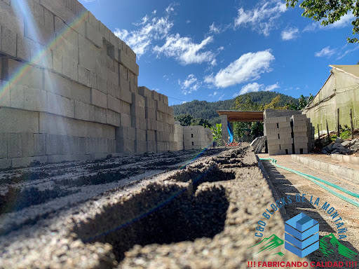 C&D BLOCKS DE LA MONTAÑA