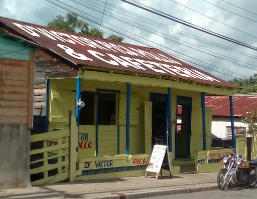 D’ Victor Pica Pollo Y Cafeteria
