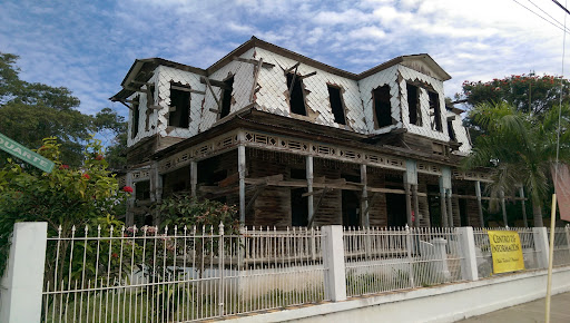 Doña Emilia Villa Old Courthouse
