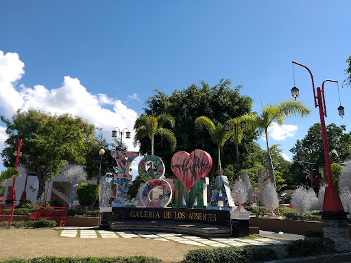 Loma De Cabrera Central Park