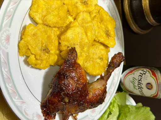 Pilloyo’s Pollos Horneados.