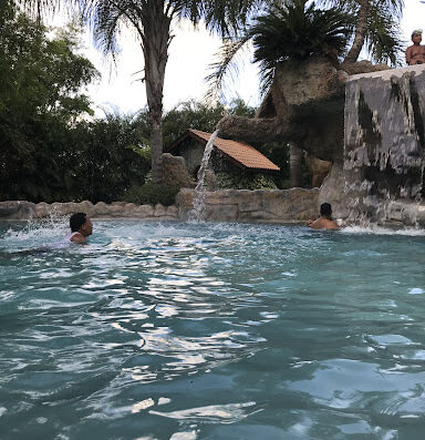 Piscina de Jaya