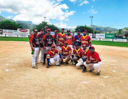 Play de Softball Juanito Almonte los Conucos de monte cristi