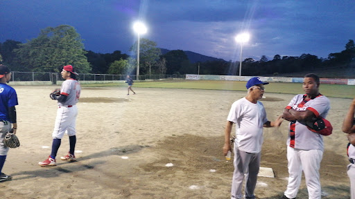 Play de Softball Partido