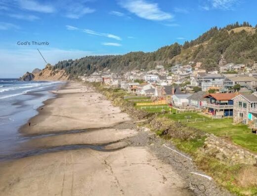 Beautiful Oceanfront Hm w/ Panoramic Ocean Views, Hot Tub and Easy Beach Access